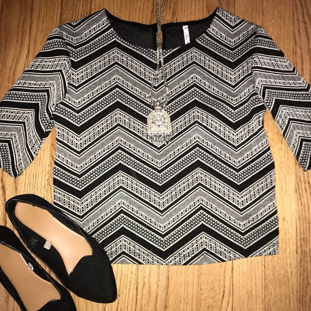 Chevron Striped Top - Picture 5 of 11